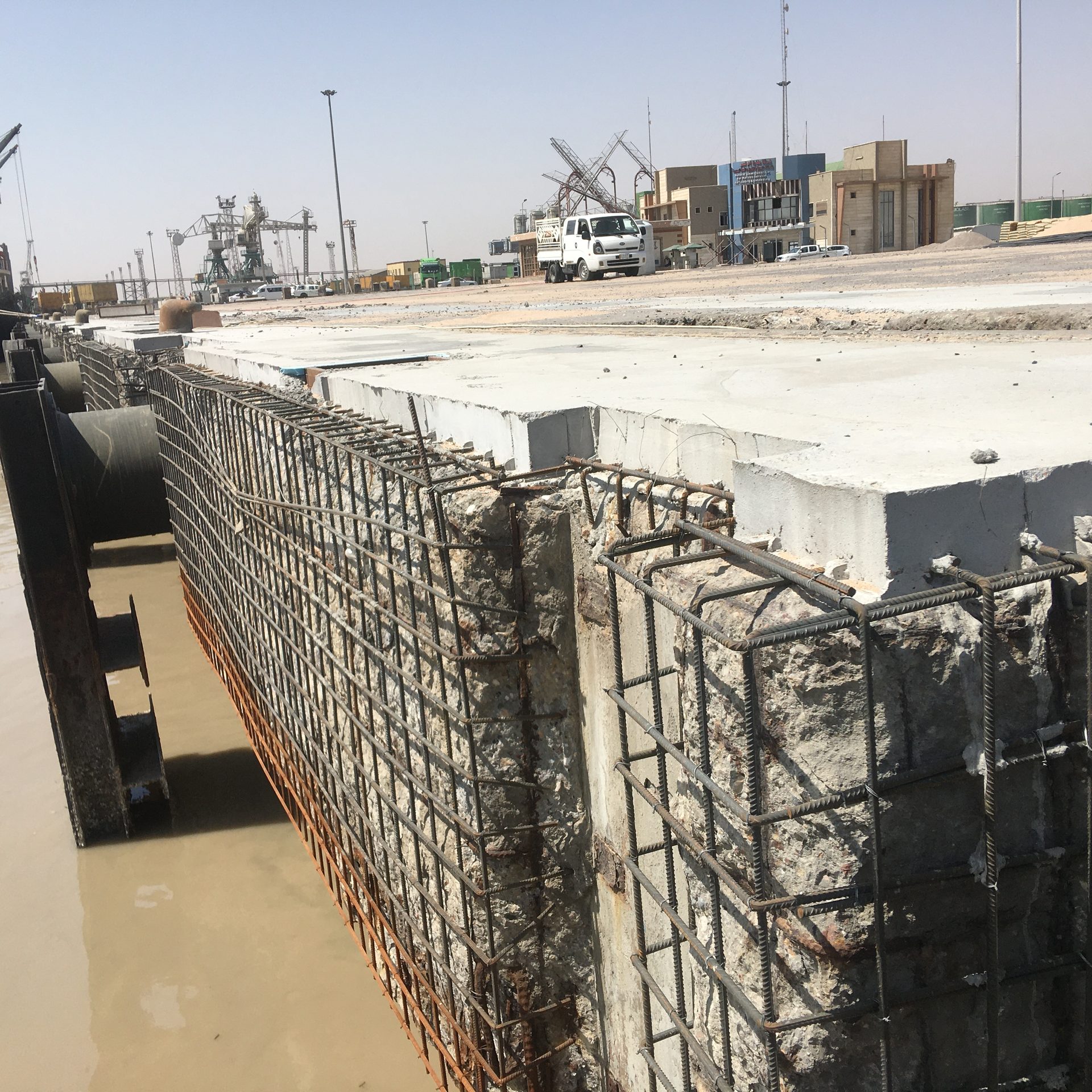 Retaining wall